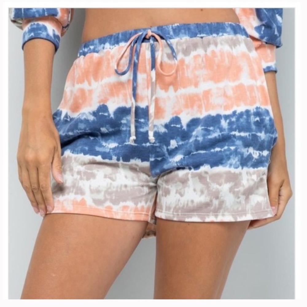 NWT STYLISH OPEN TIE DYE CROSS TOP & SHORTS - M - Picture 7 of 7